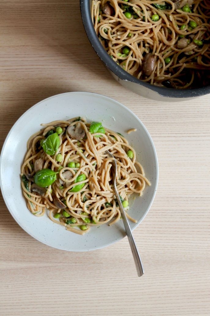 One pot pasta med ærter